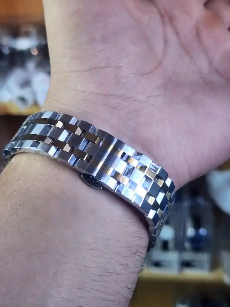 Ieke constellation two tone