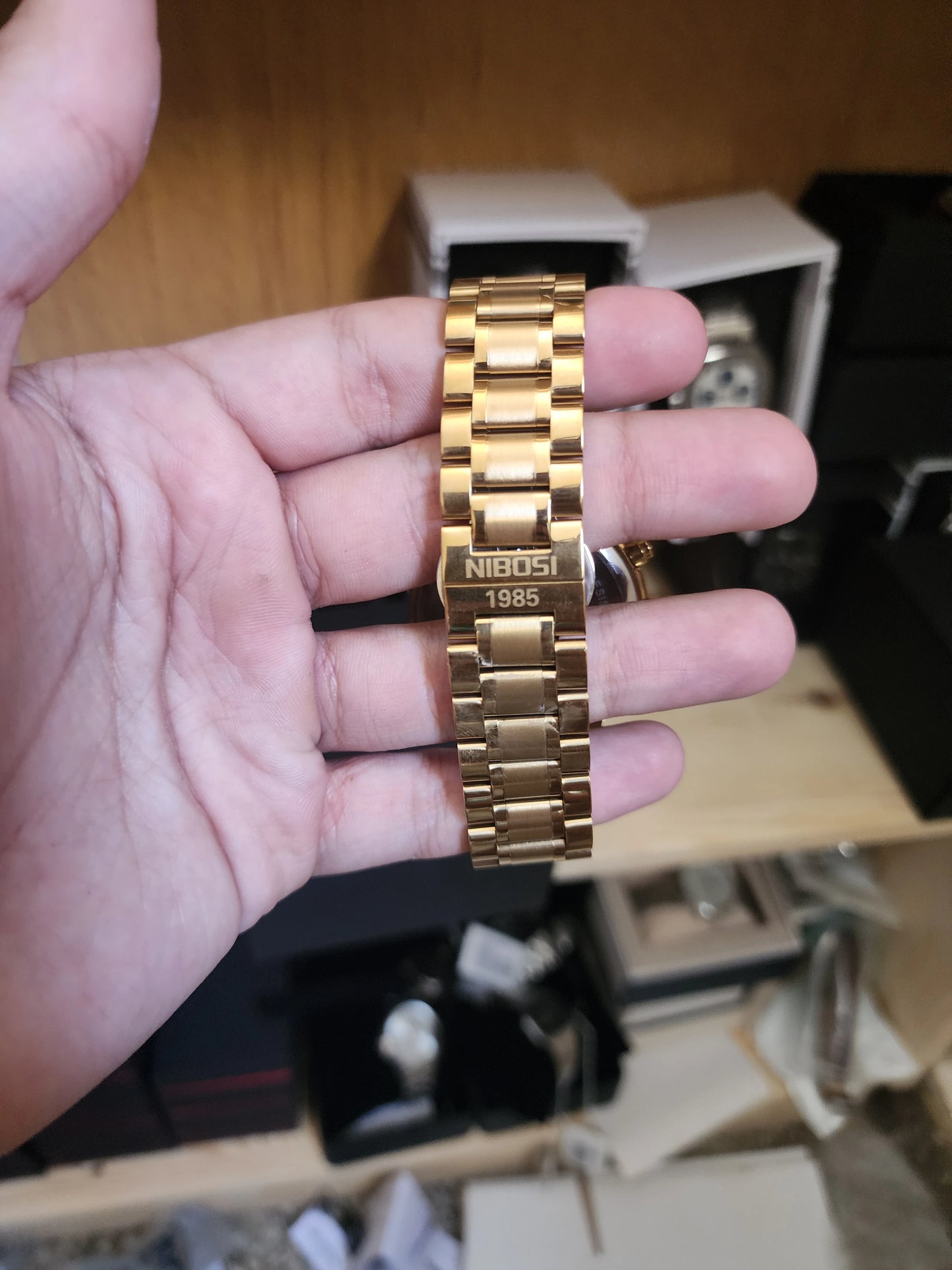 NIBOSI gold red touch