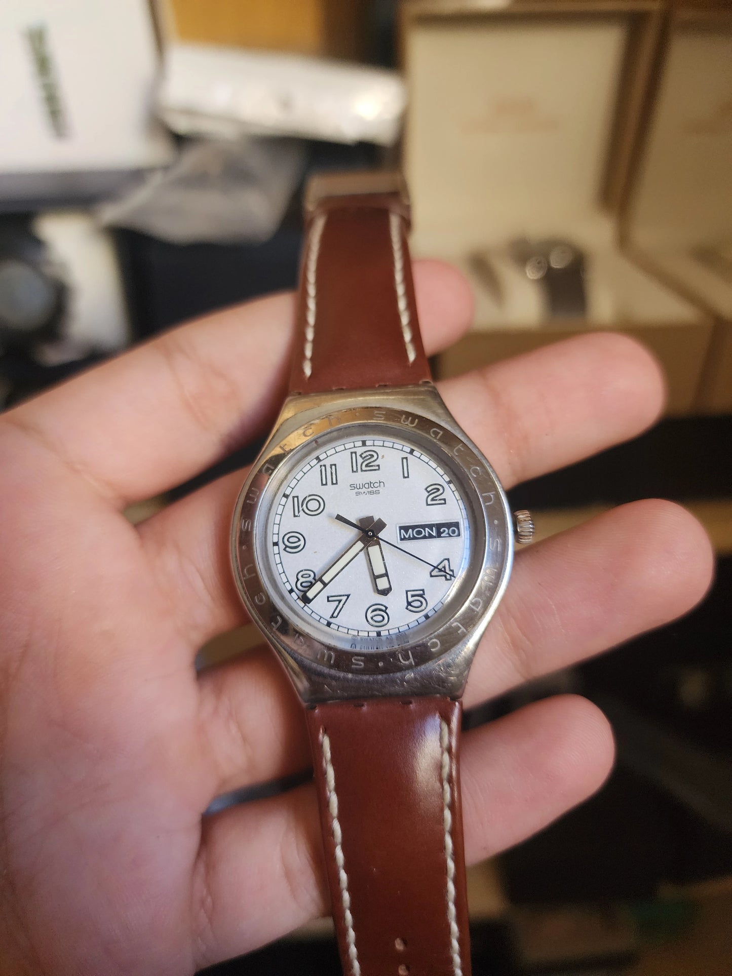 Swatch brown bracelet YS
