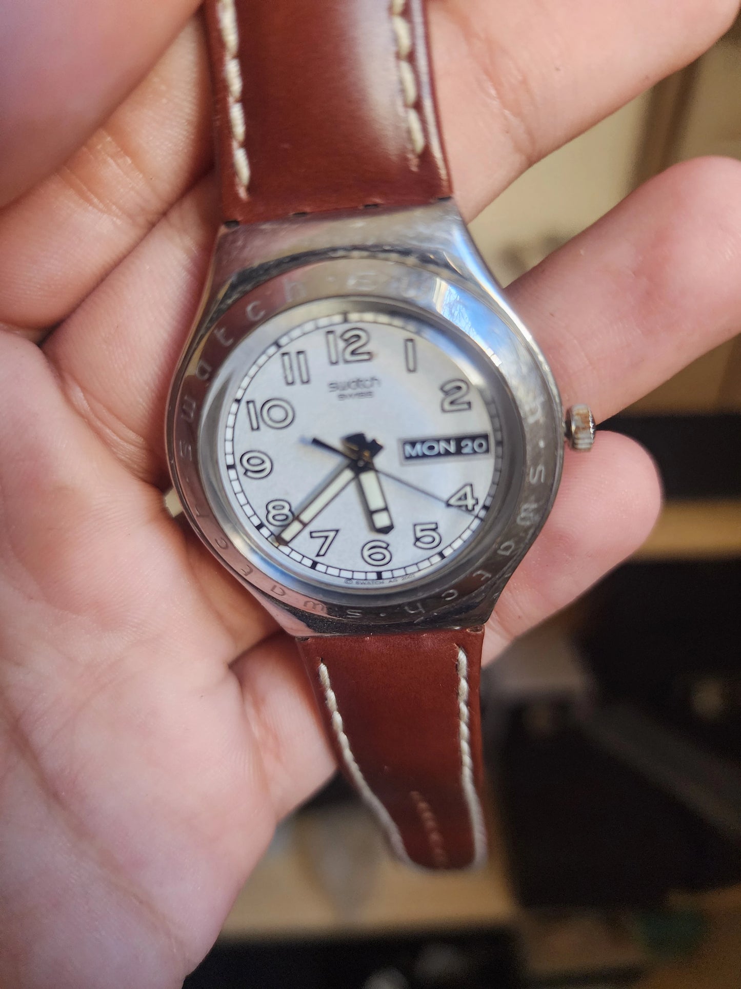 Swatch brown bracelet YS