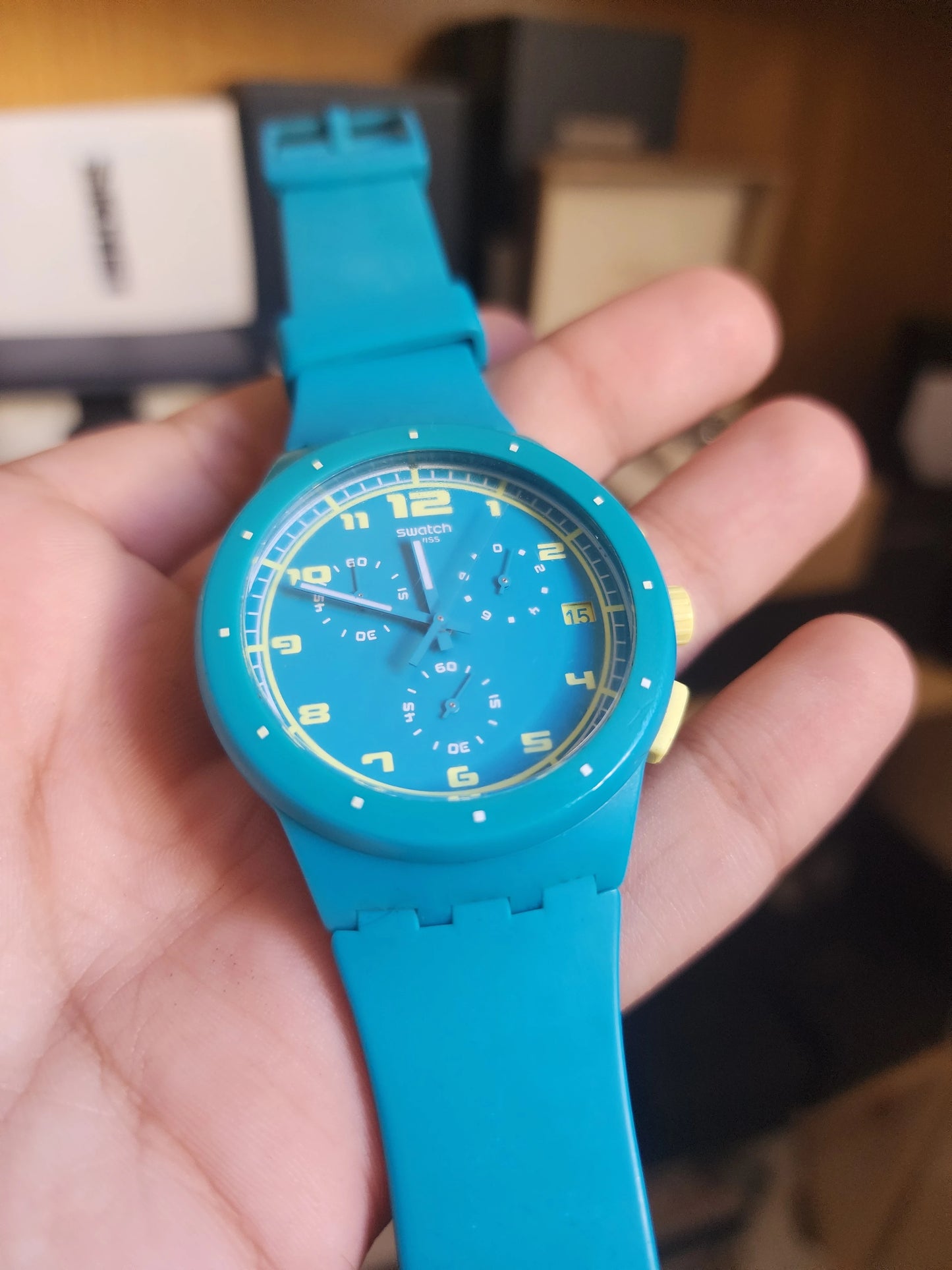 Swatch acid light blue
