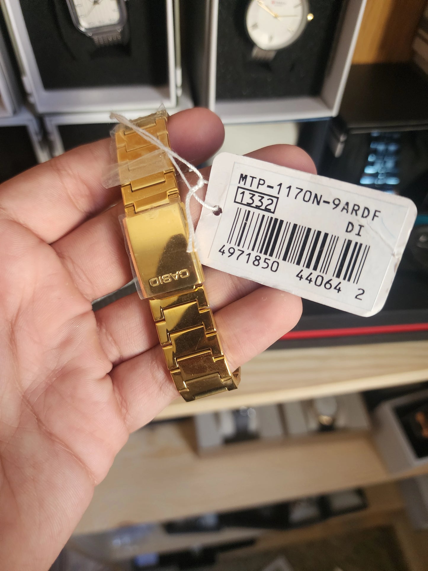 Casio mtp 1170N gold