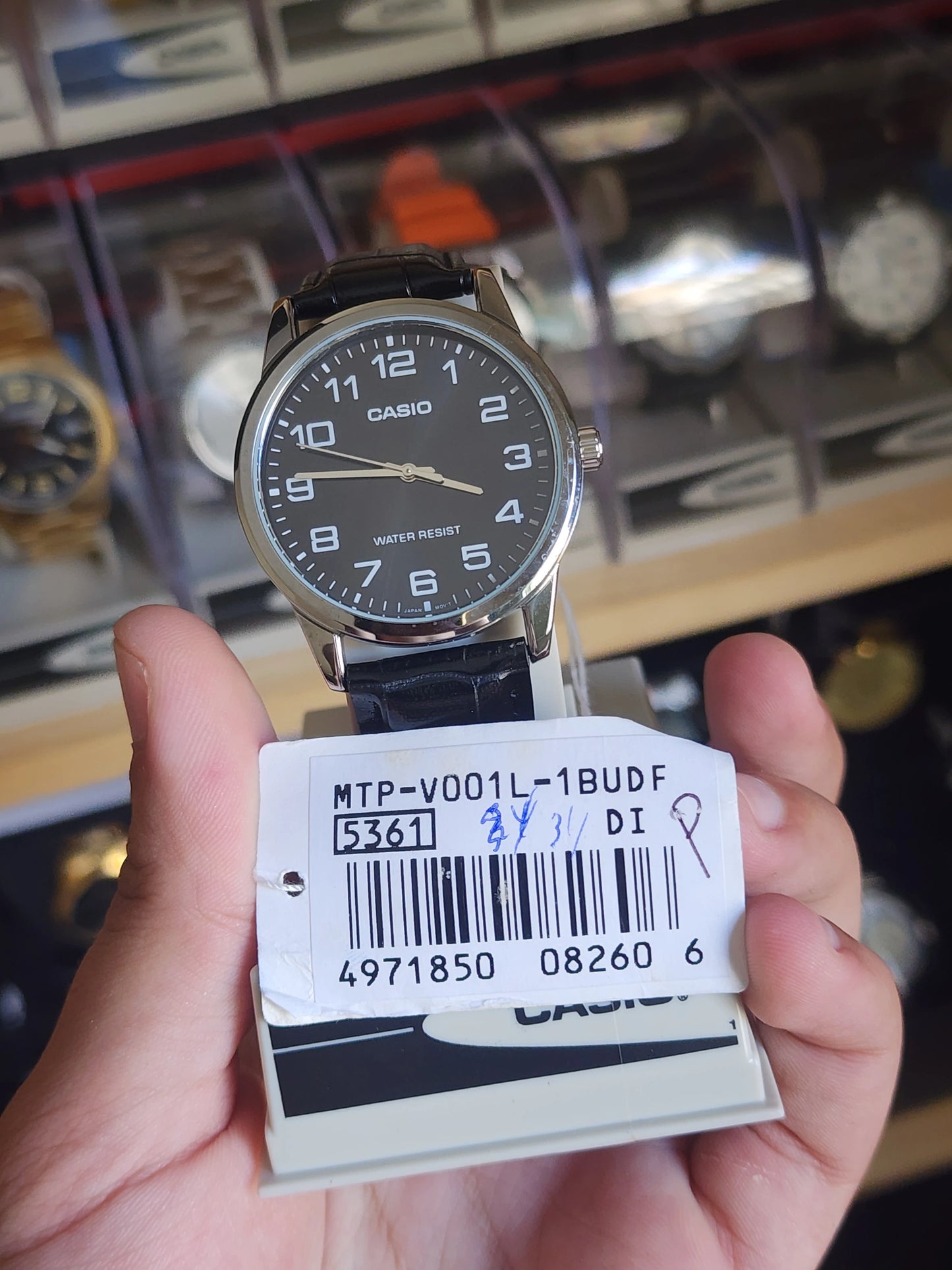 Casio black leather mtp v001l