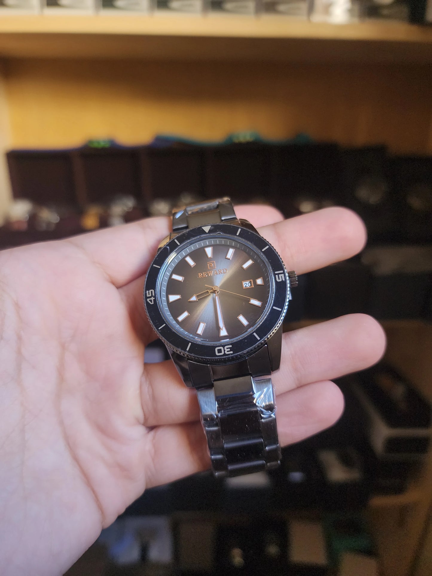 REWARD full black double bezel
