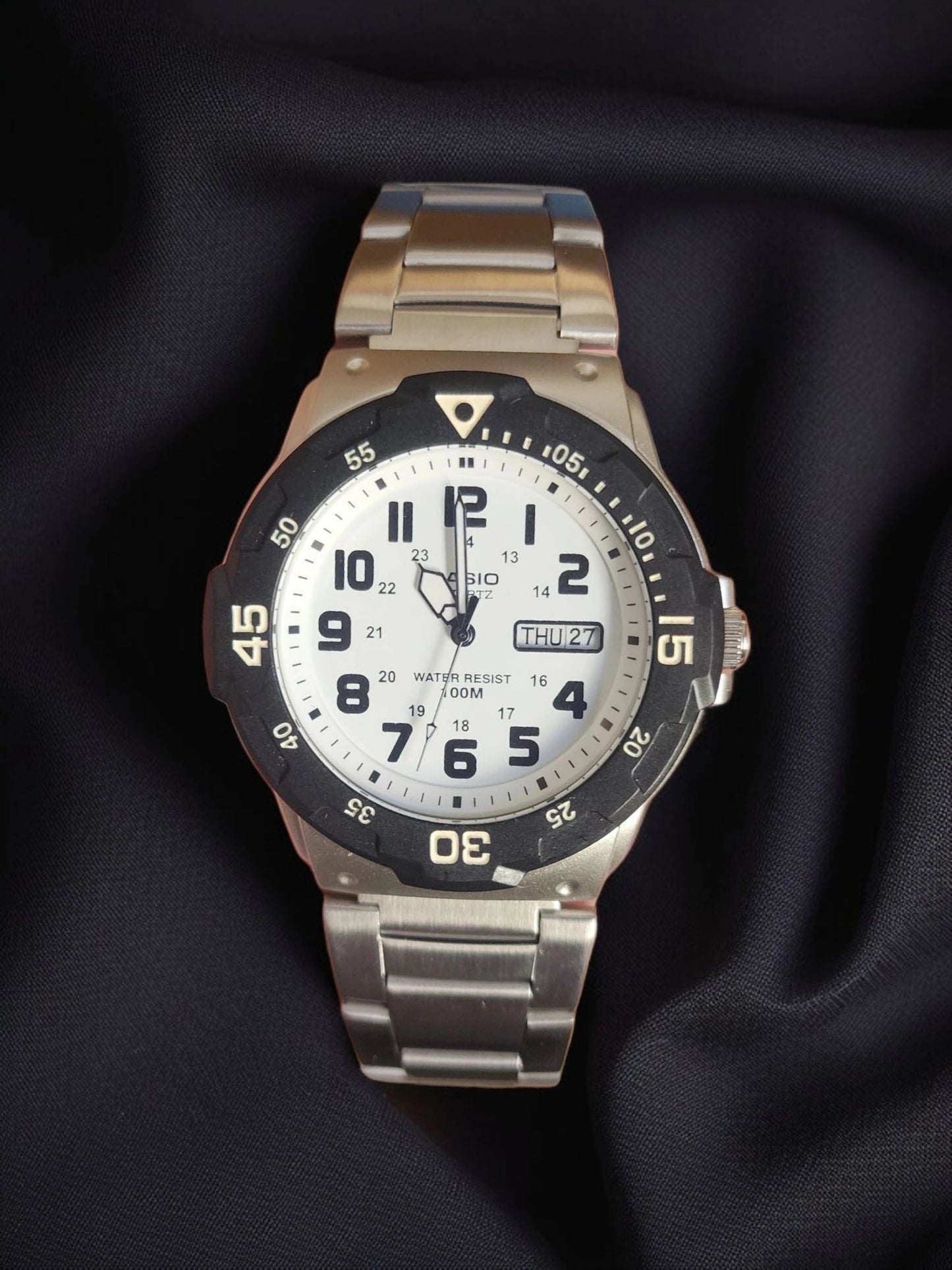 Casio MRW 200HD steel white dial