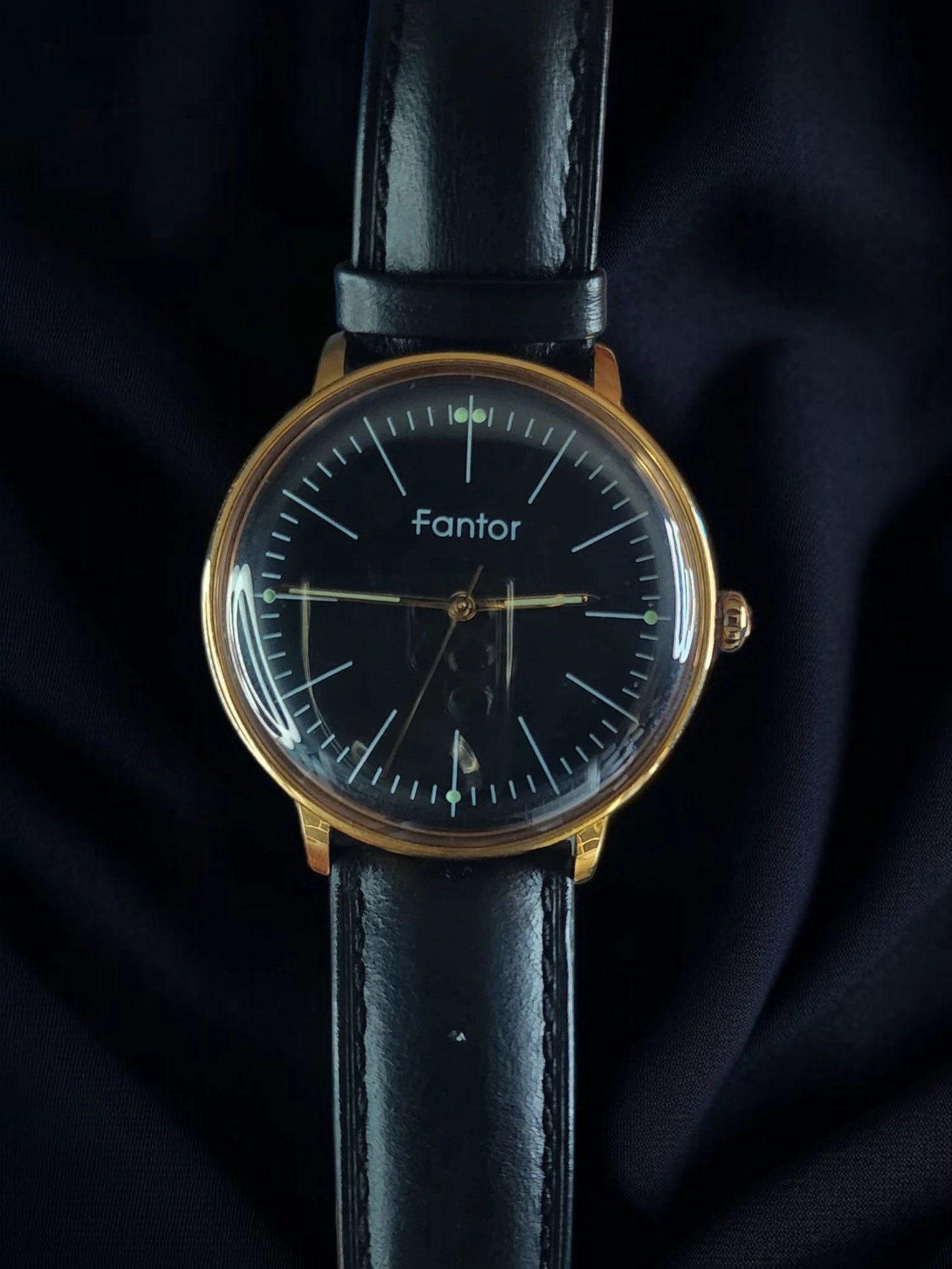 FONTOR black leather bracelet gold case