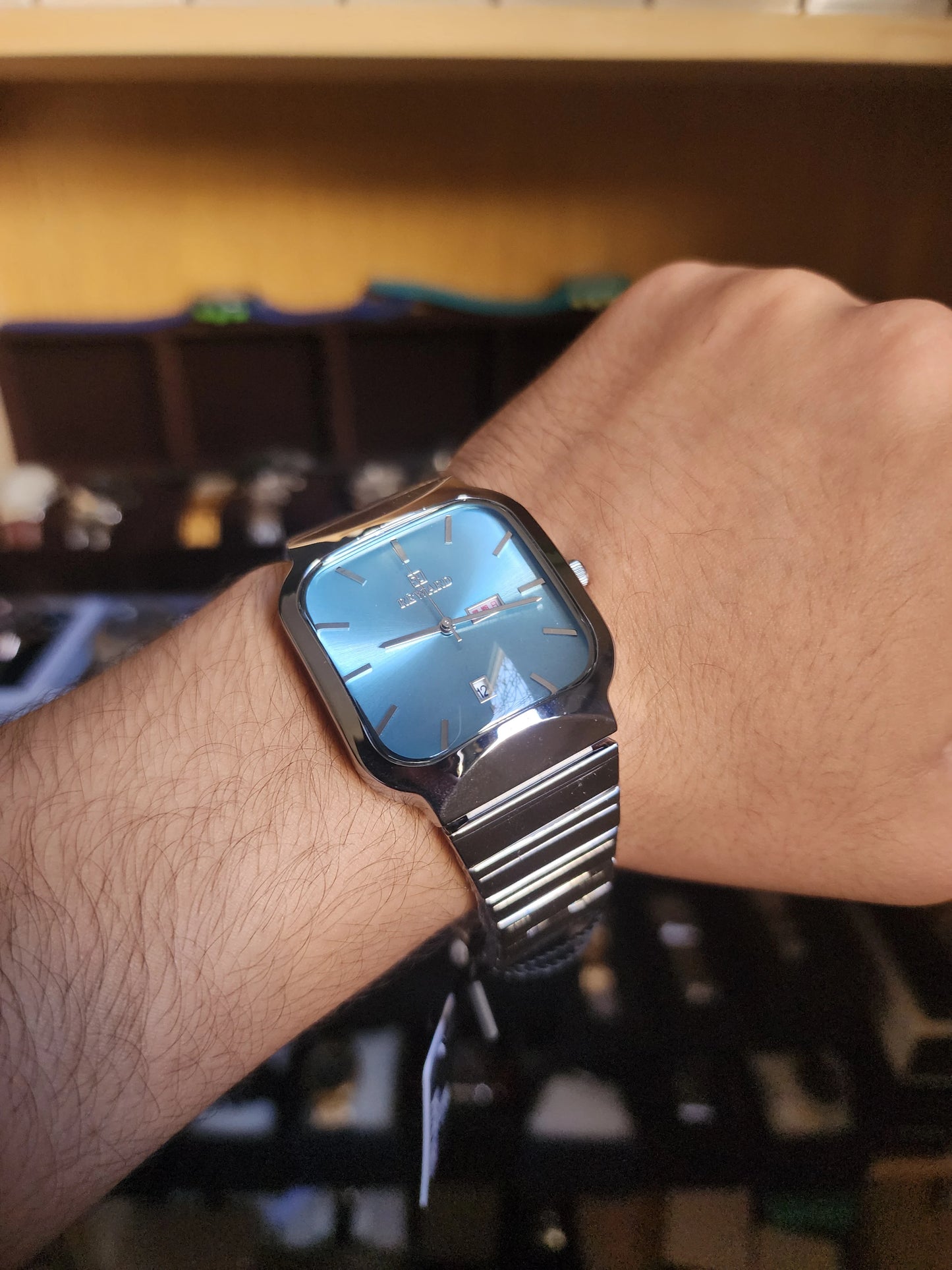 Reward square turquoise dial