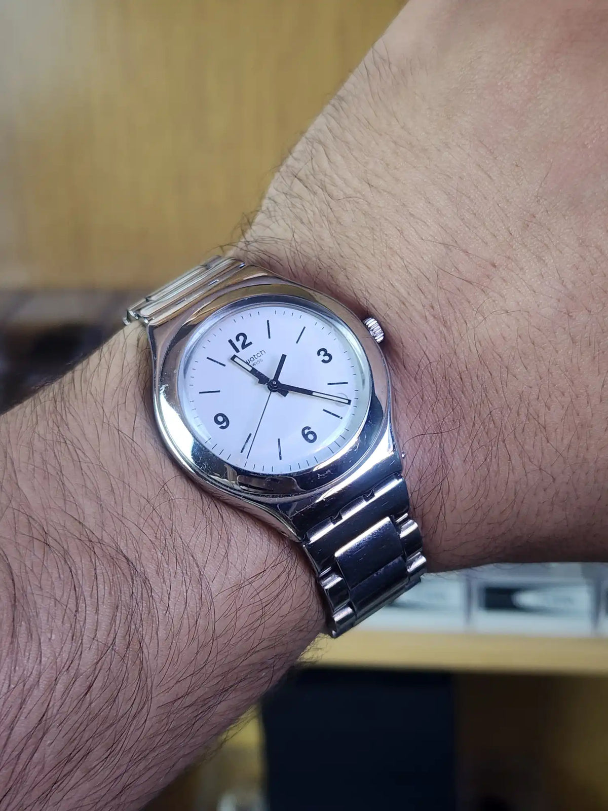 Swatch simple white dial