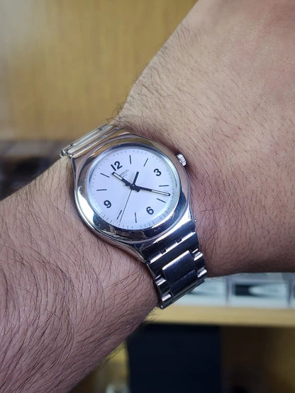 Swatch simple white dial