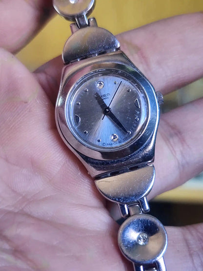 Swatch queen women silver
