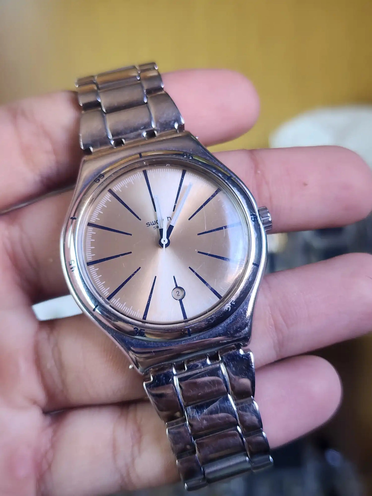 Swatch large light gold dial