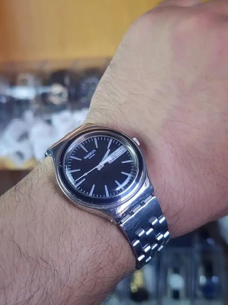 Swatch daydate black dial