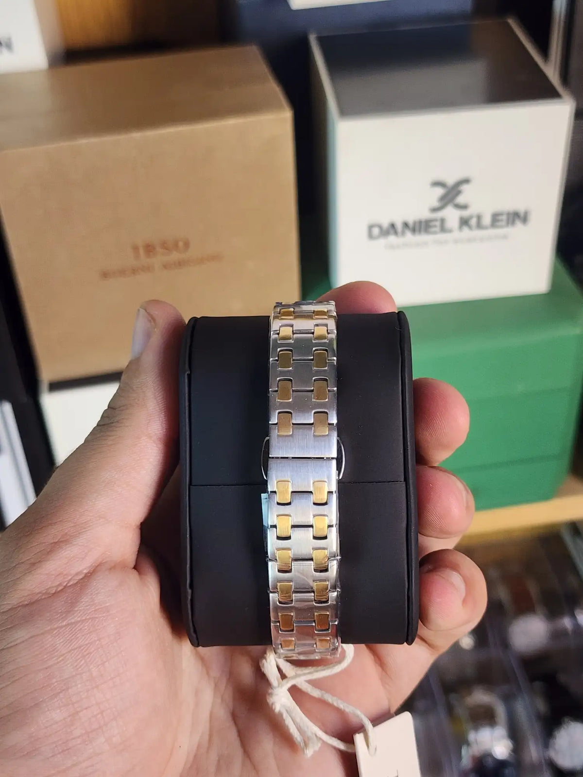 Palesce women oak two tone
