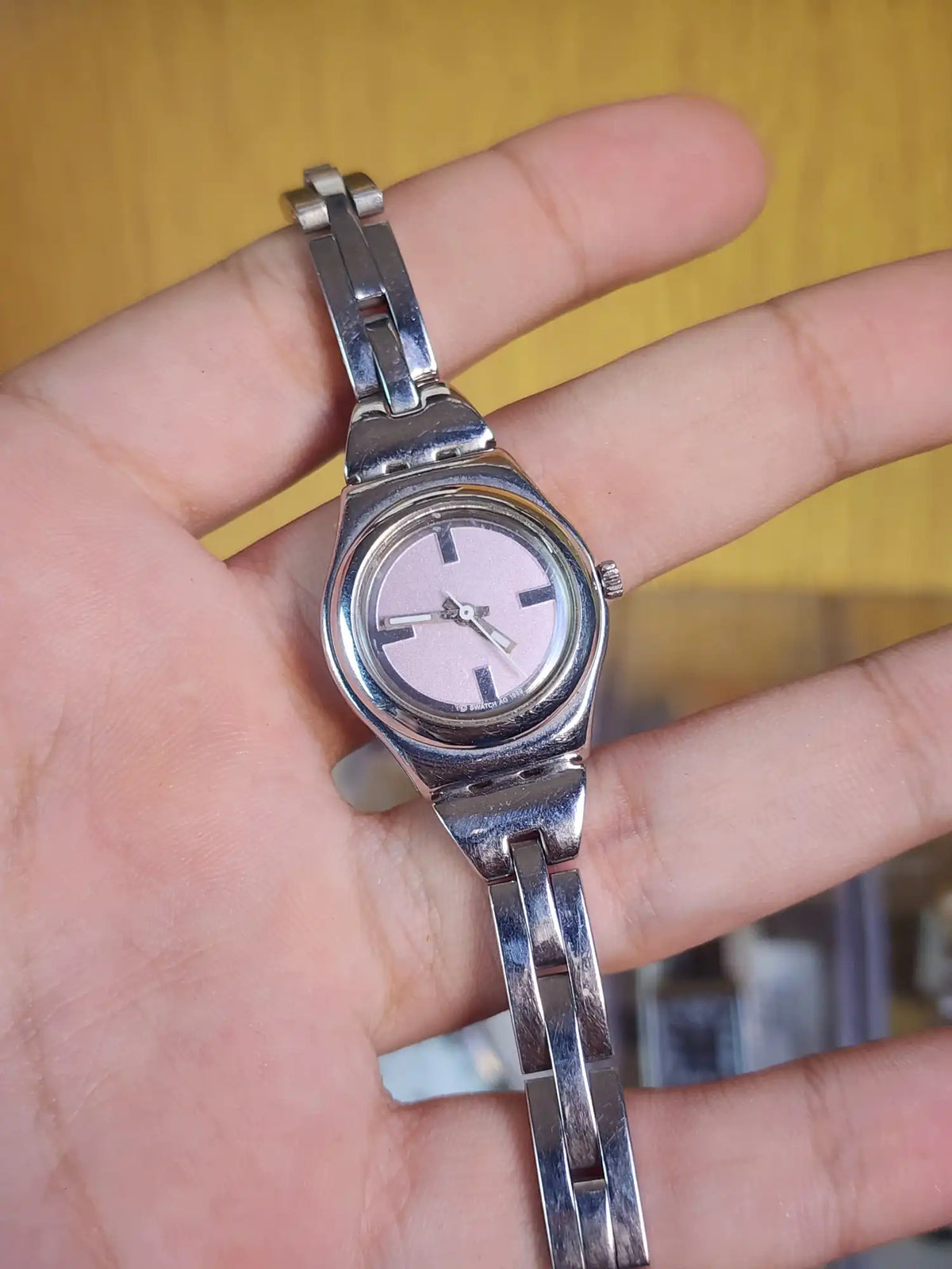 Swatch women pink dial