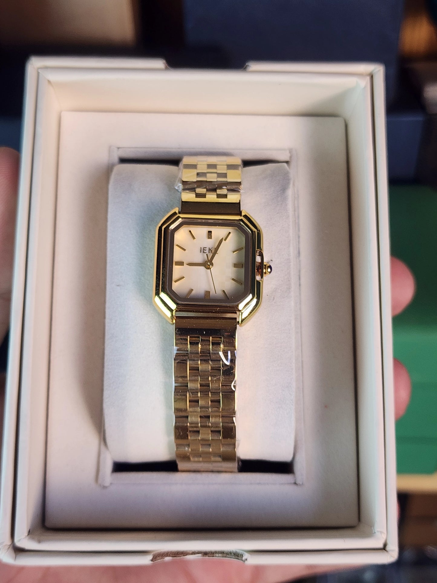 Ieke gold square women