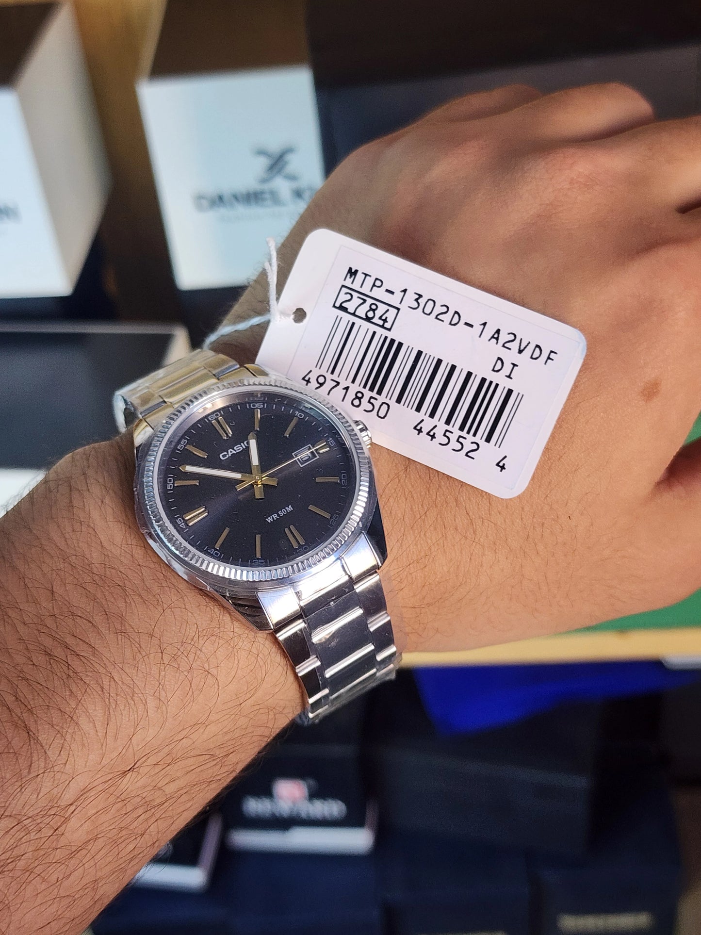 Casio mtp 1302 black dial