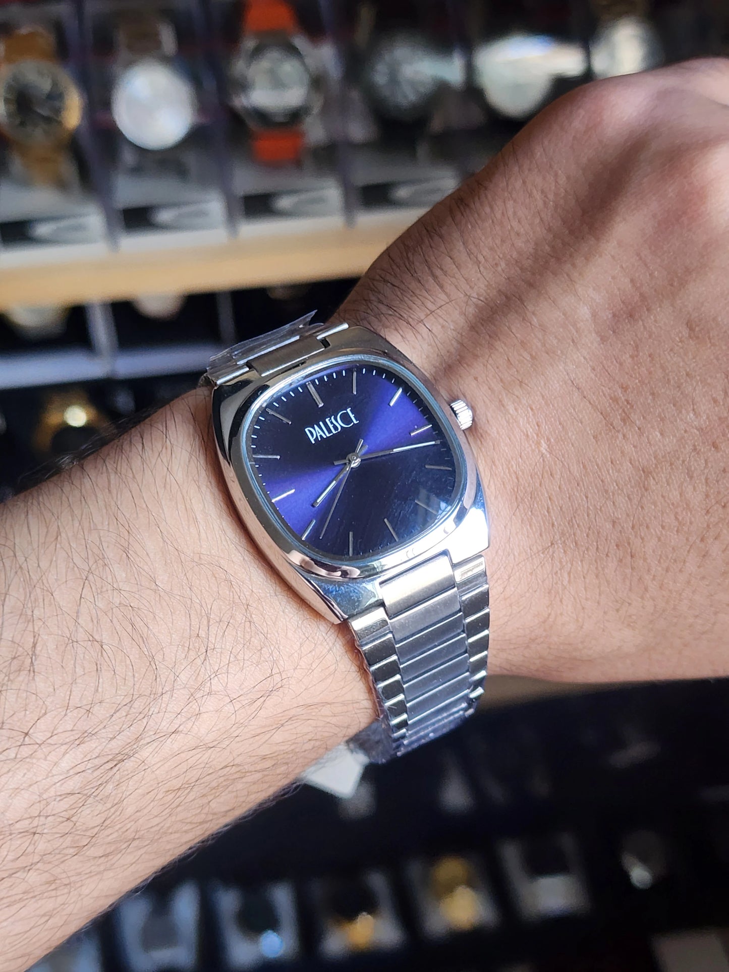Palesce ovale blue dial