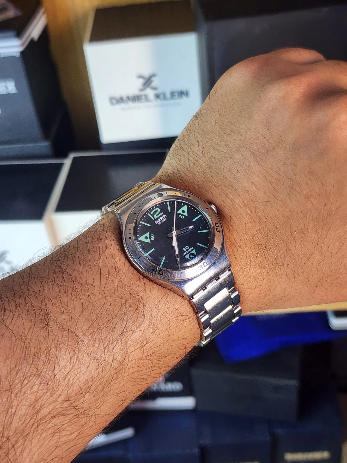 Swatch green triangles
