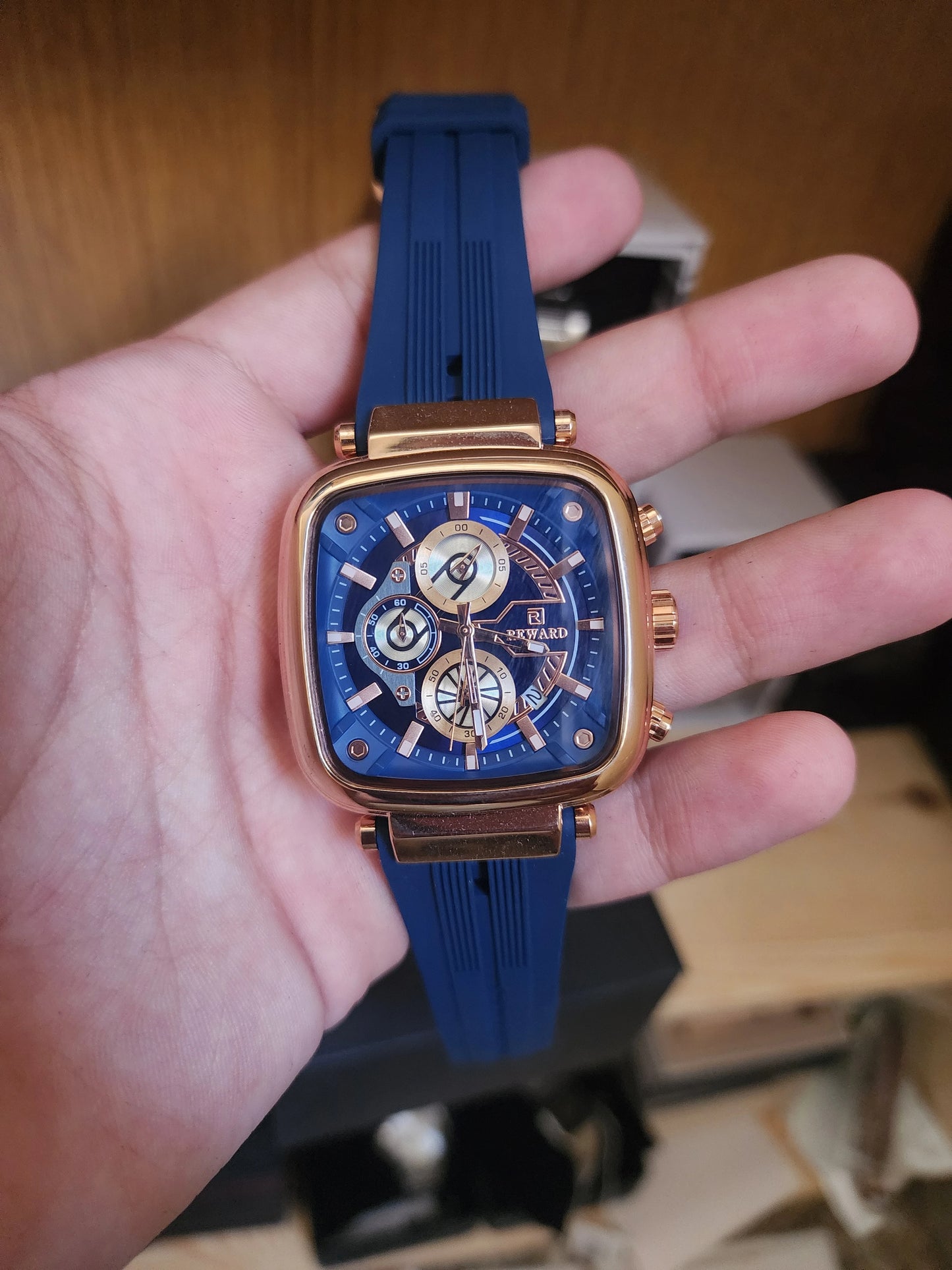 REWARD  full blue chrono