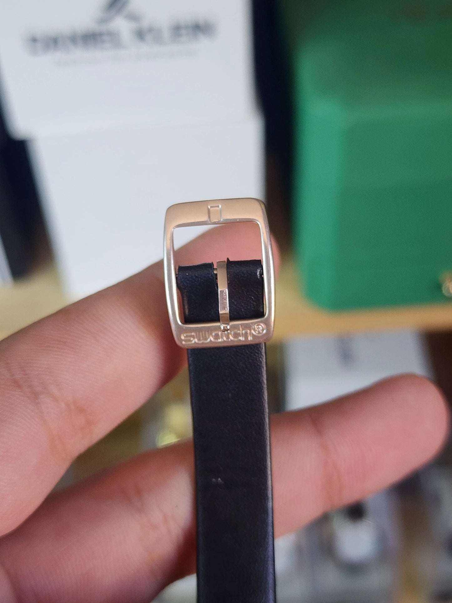 Swatch leather rose case women