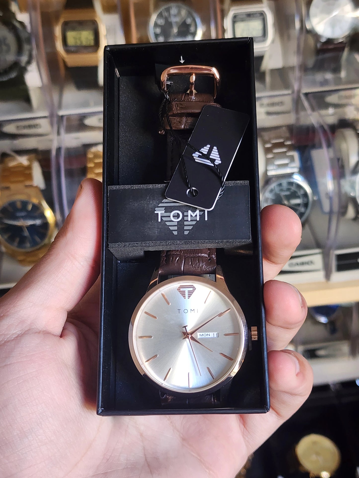 TOMI brown leather gold case