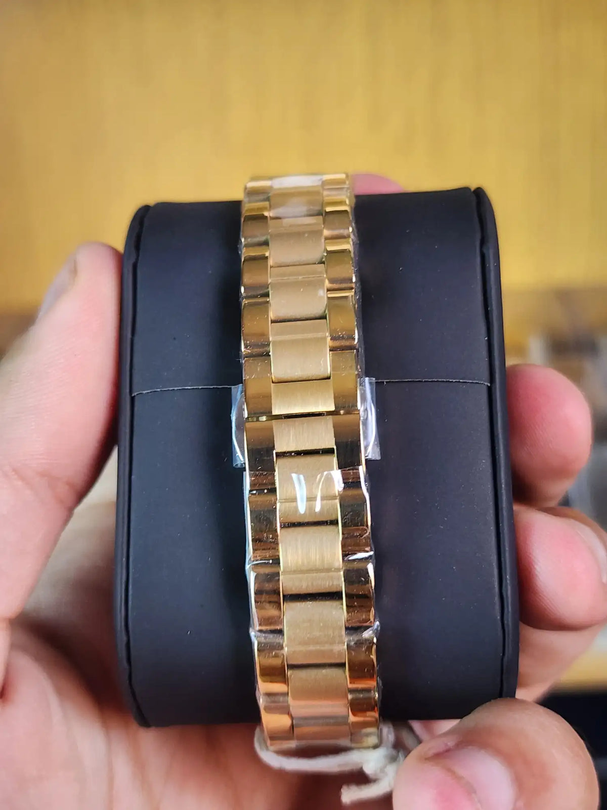 Palesce women full gold flower