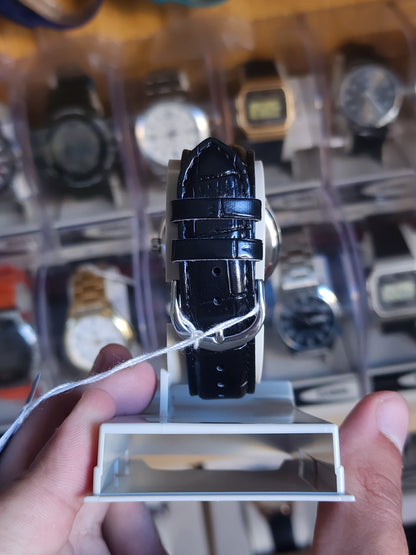 Casio mtp006 leather red compass