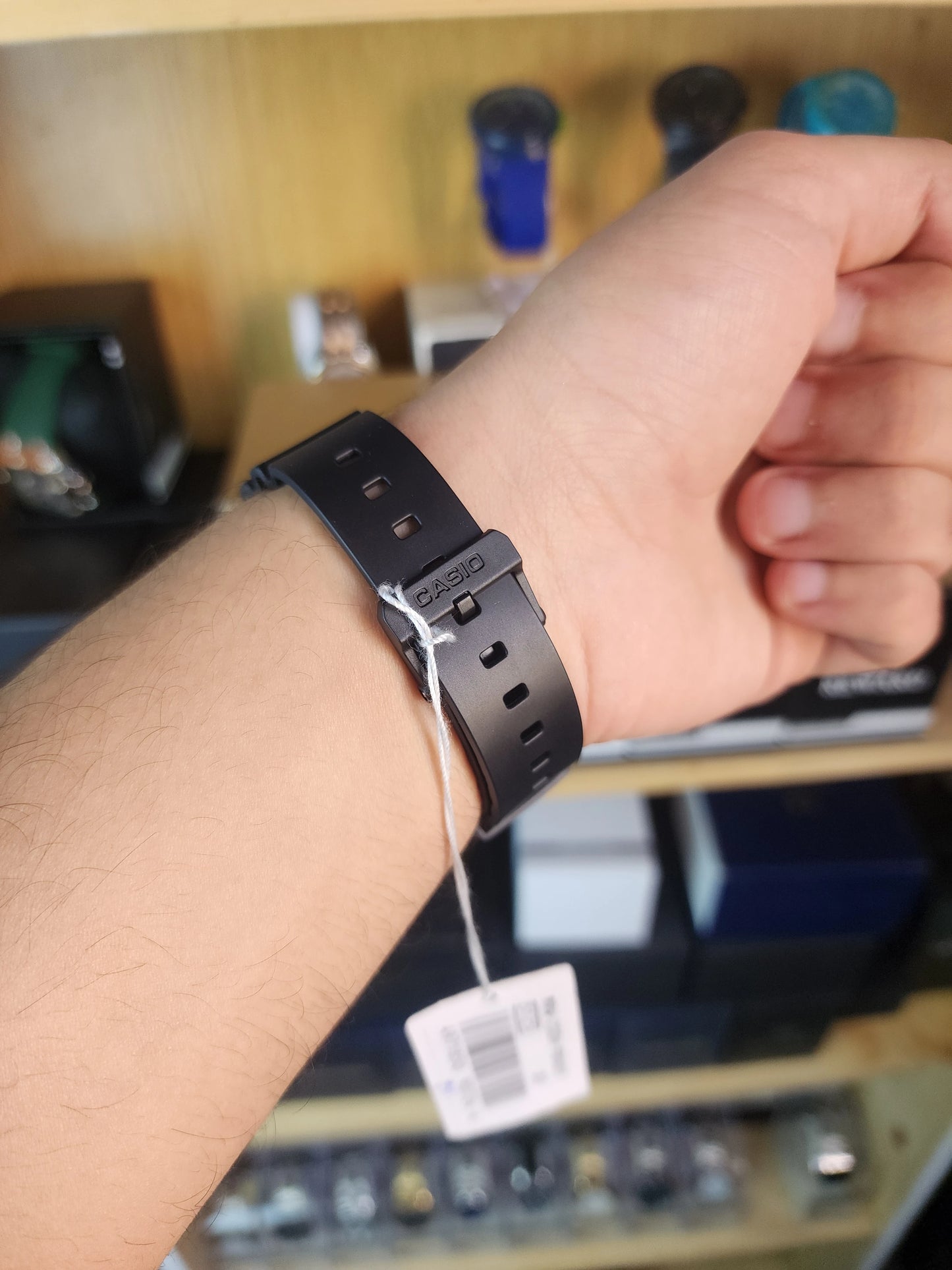 Casio MRW 200H bee