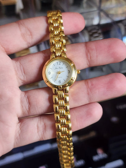 OEM gold pearl women