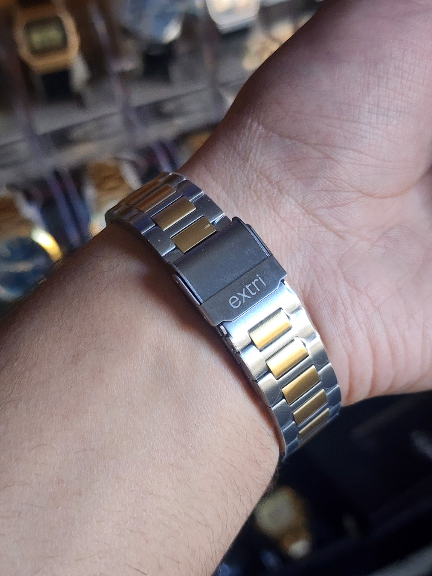 EXTRI two tone white dial