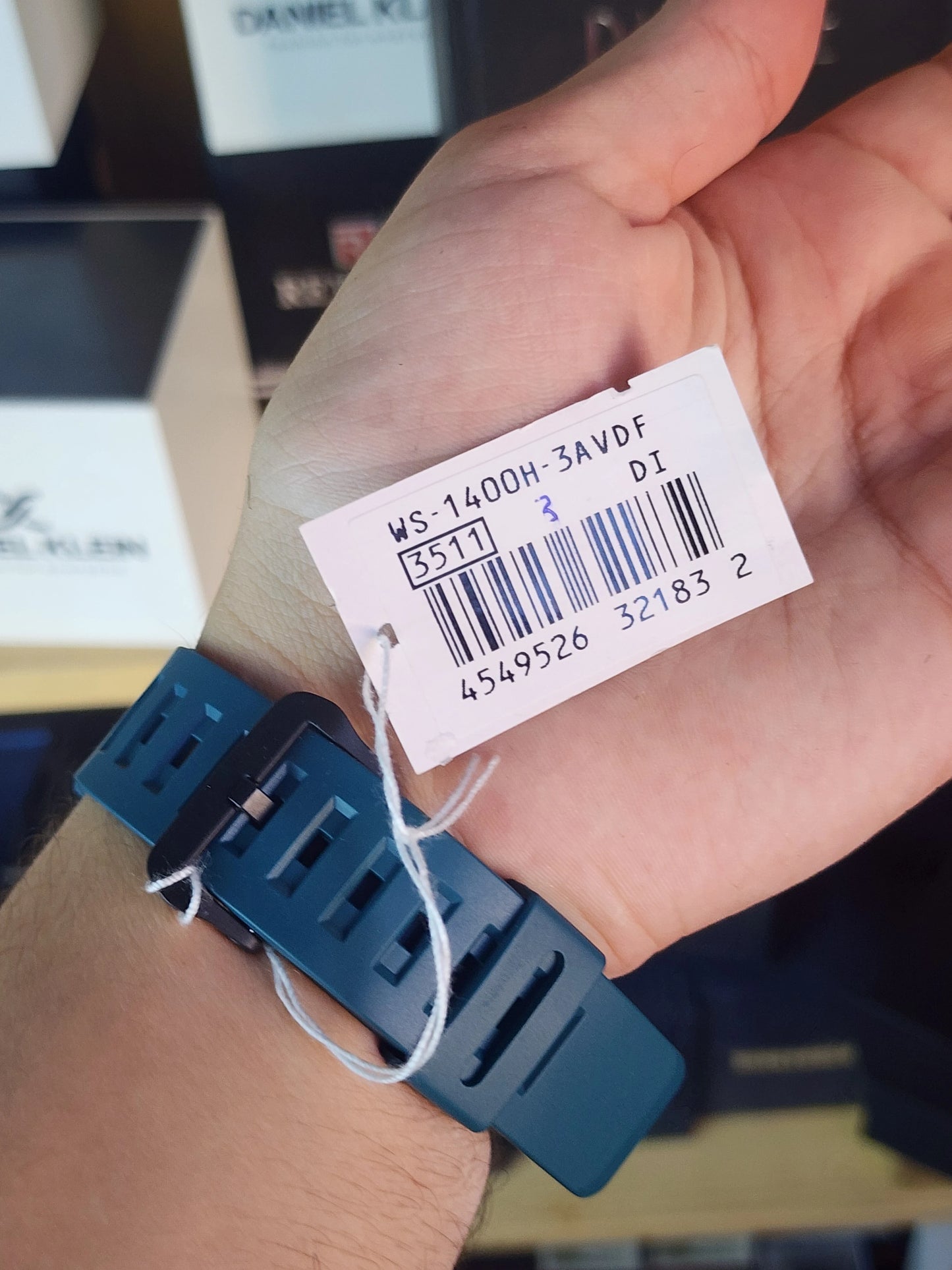 Casio WS 1400 neon strap