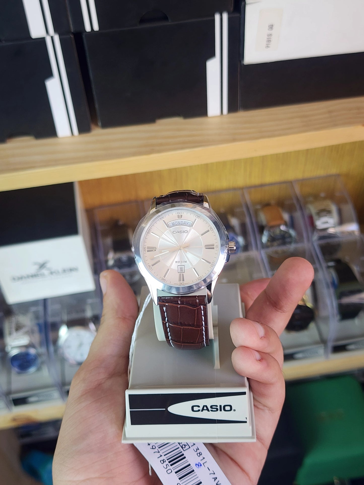 Casio vintage mtp 1381 L