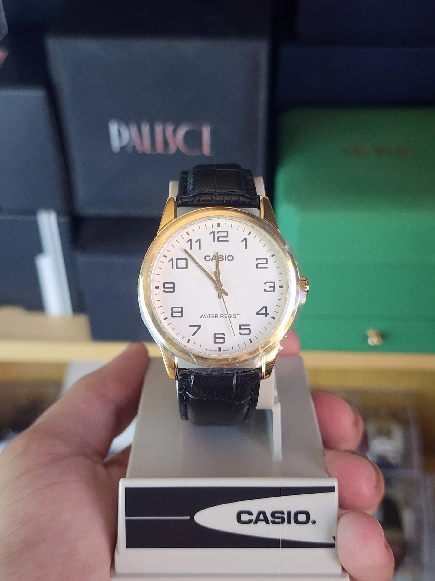 MTP V001 vintage leather gold