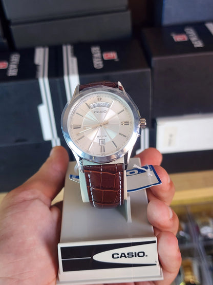 Casio vintage mtp 1381 L