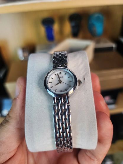 Ieke women classic round white dial