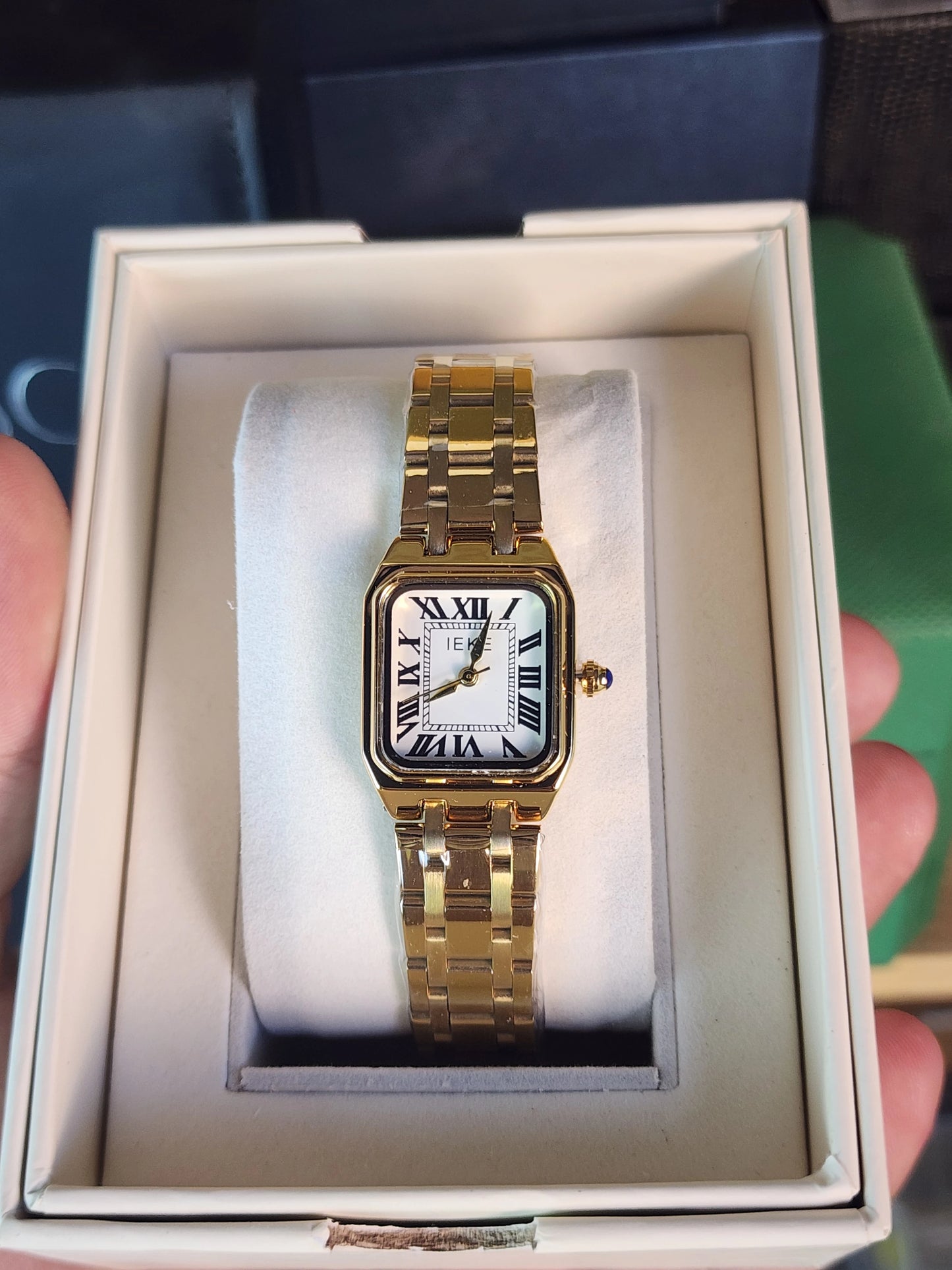 Ieke women gold
