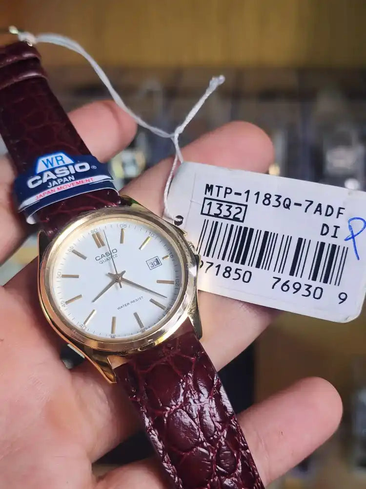 Casio mtp 1183Q vintage white dial