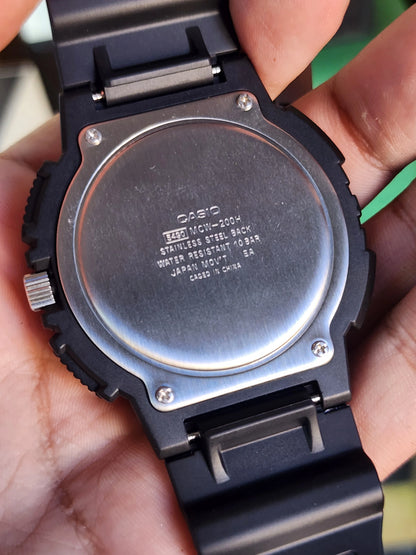 Casio mtp 200H cherry chess dial