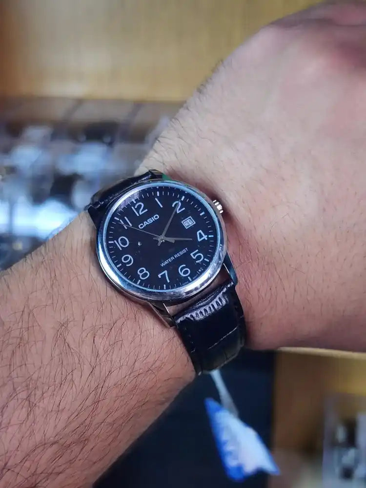 Casio mtp v002 l black dial