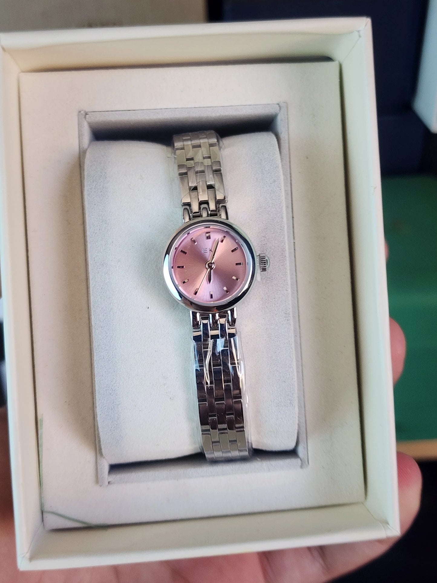 Ieke round rose dial women