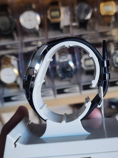 Casio mtp006 leather red compass