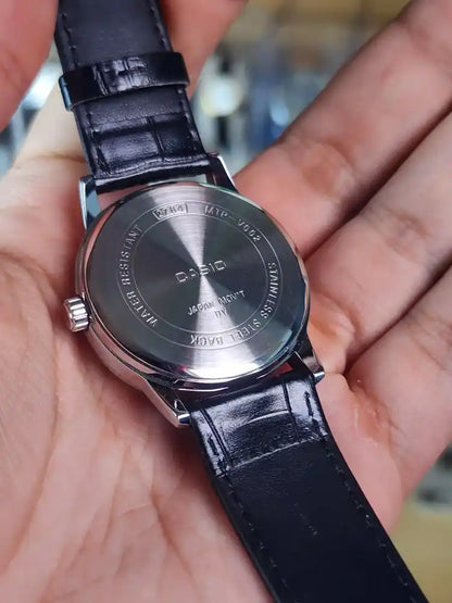 Casio mtp v002 l black dial