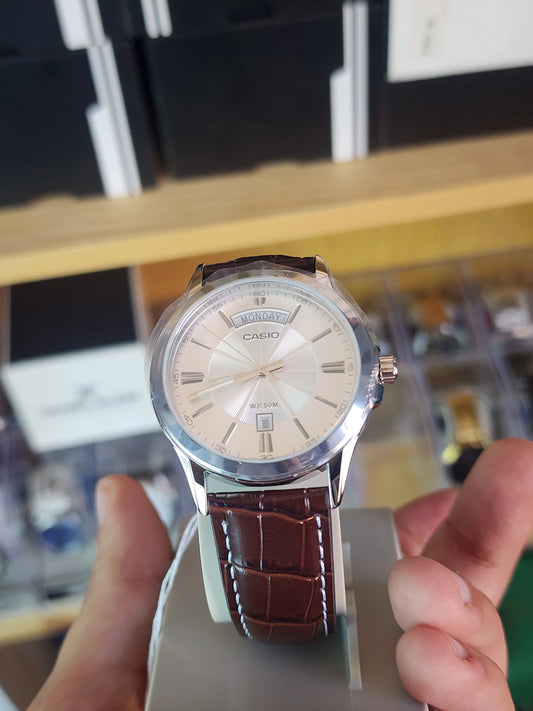 Casio vintage mtp 1381 L