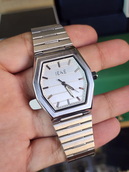 Ieke hexagonal white dial