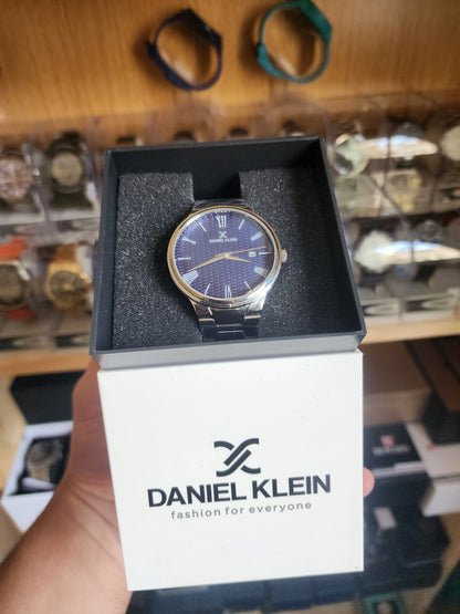 Daniel klein red date