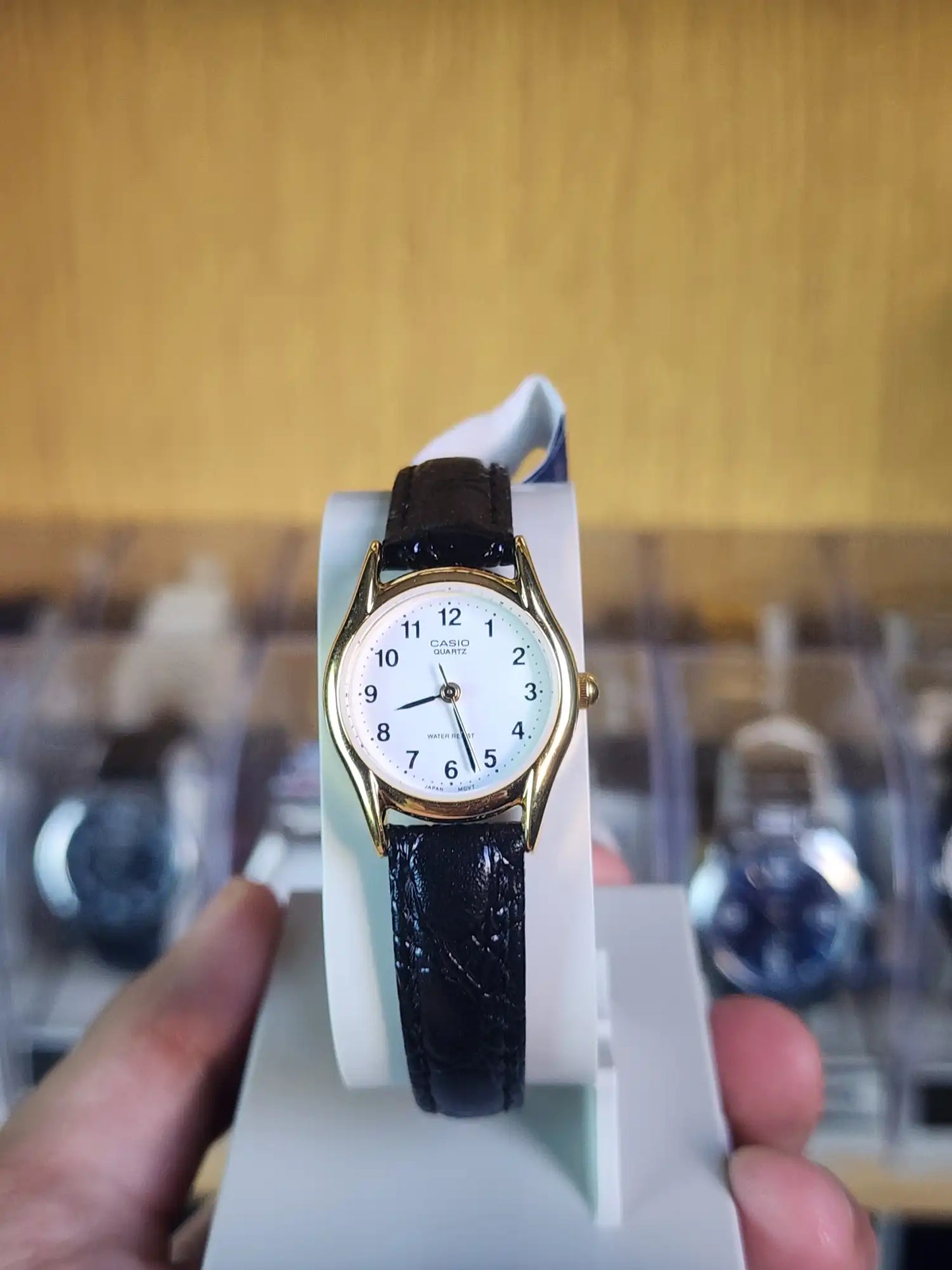 Casio women vintage LTP 1094Q