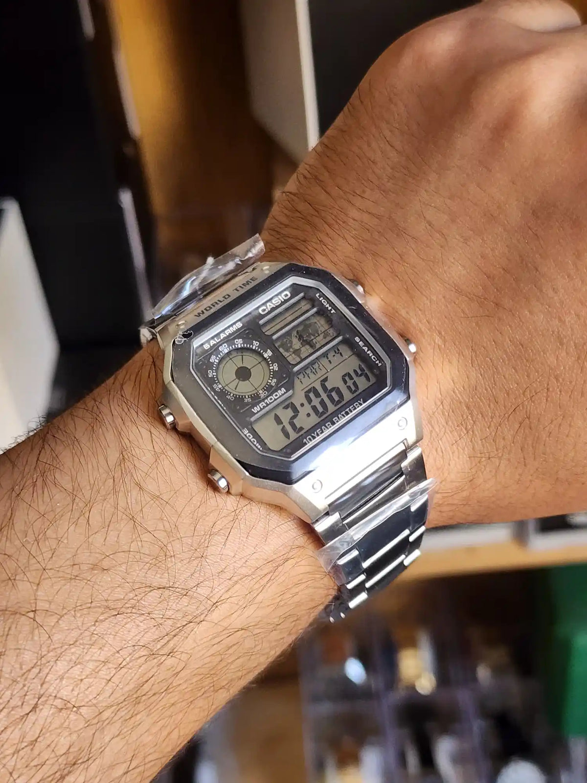CASIO AE 1200 monde