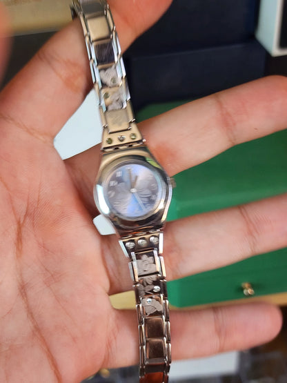 Swatch flower women