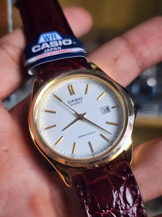 Casio mtp 1183Q vintage white dial