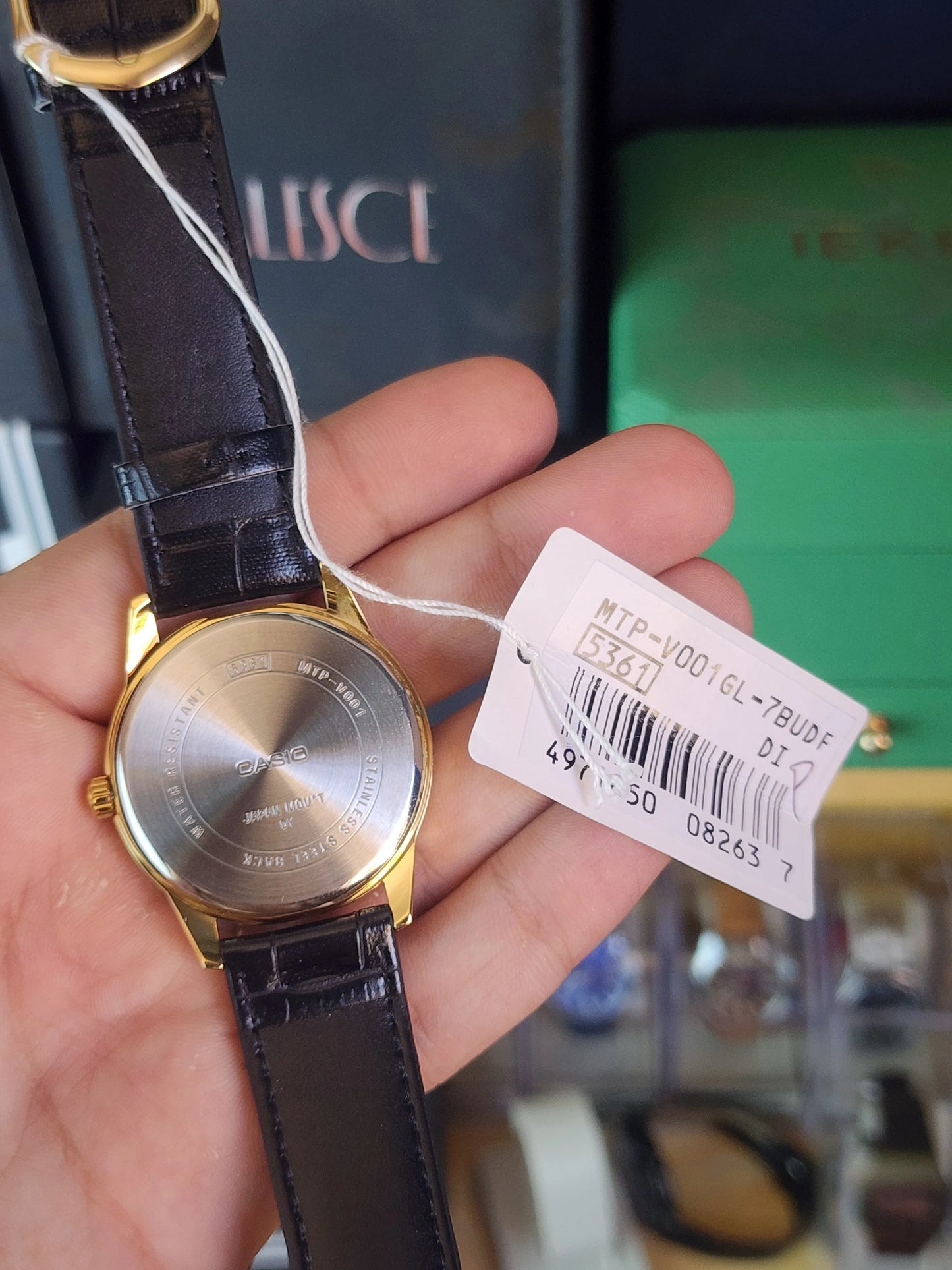 MTP V001 vintage leather gold